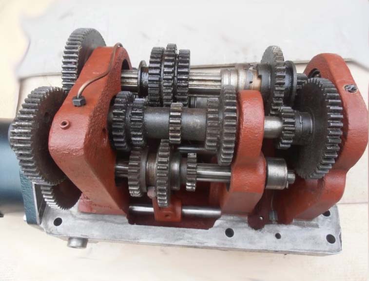 Коробка подач консольно-фрезерного верстата